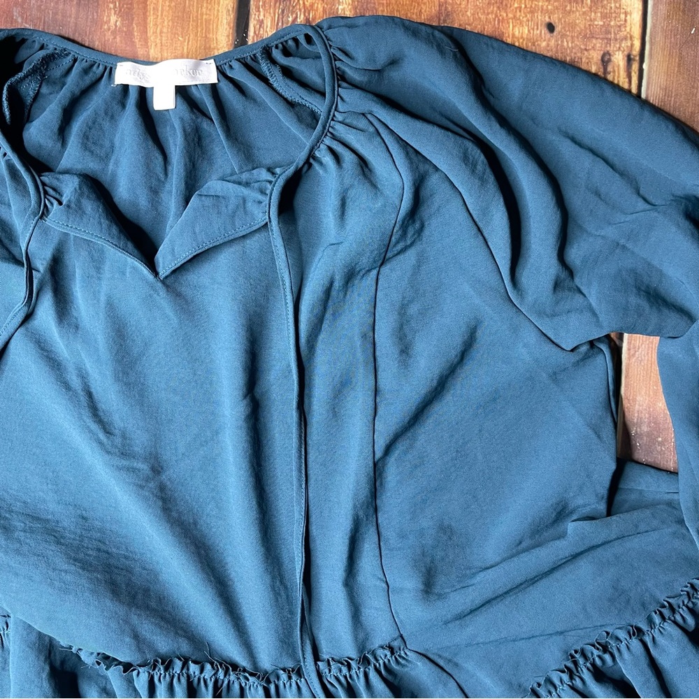 Adyson Parker Long Sleeve Top. Large. - Picture 2 of 3